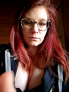 Snapshot of die-EinHORNY-WG chatting on November 2025 01:00:01 PM die-EinHORNY-WG online show from November 2025 01:00:01 PM