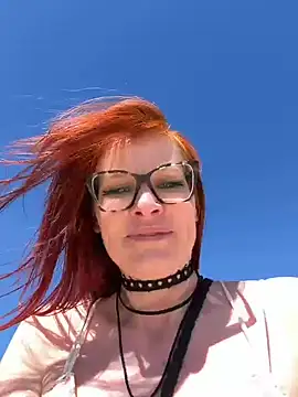 die-EinHORNY-WG online show from May 2026 12:43:01 PM