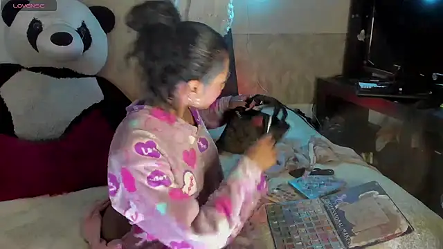 Lilithsabeth online show from November 2025 04:25:01 AM