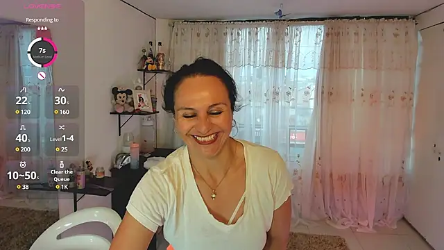 Snapshot of lollita_23_ chatting on March 2025 10:34:02 PM lollita 23 online show from March 2025 10:34:02 PM