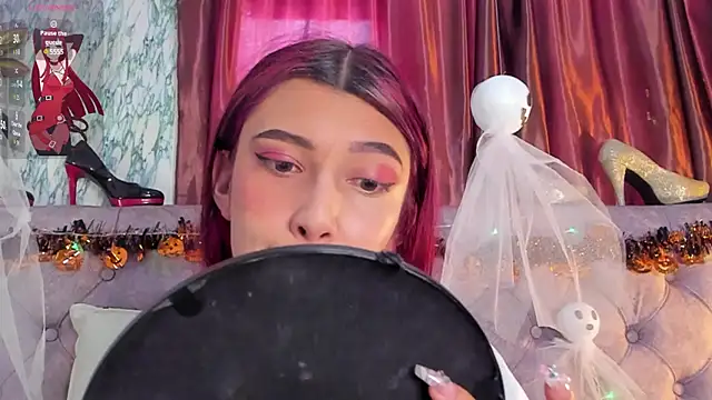 Snapshot of _Scarlett_01 chatting on October 2025 01:46:02 PM Scarlett 01 online show from October 2025 01:46:02 PM