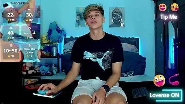 Liamscott  online show from November 2025 07:12:01 PM