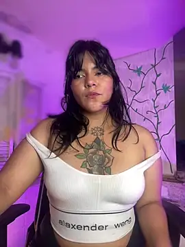 JulianaCastillo online show from January 2025 02:06:01 PM