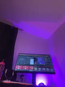 Snapshot of JulianaCastillo chatting on February 2026 09:27:01 AM JulianaCastillo online show from February 2026 09:27:01 AM