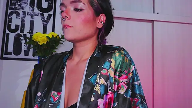 purple em69 online show from October 2025 03:25:01 AM