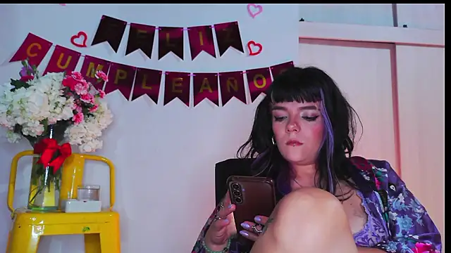 purple em69 online show from February 2026 04:31:02 AM