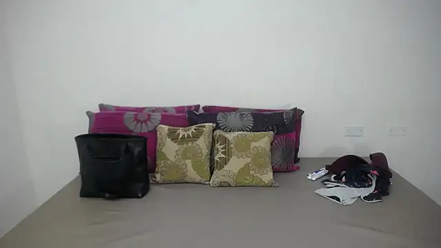 CrushOnMe  online show from June 2026 12:42:02 PM