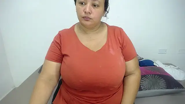 CrushOnMe  online show from June 2026 12:30:01 PM