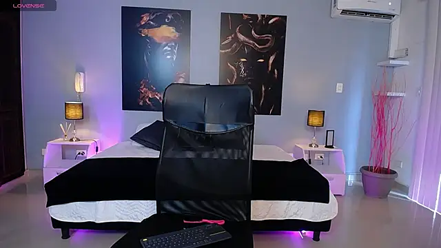 Snapshot of JasmineCampbell_ chatting on October 2025 08:13:02 PM JasmineCampbell online show from October 2025 08:13:02 PM