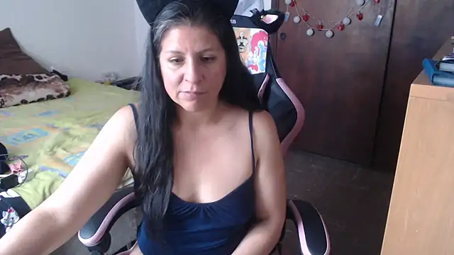 LucifernandaSw online show from April 2026 01:09:02 PM