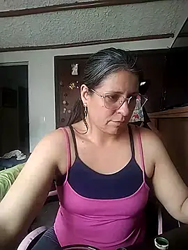 LucifernandaSw online show from April 2026 06:58:01 PM