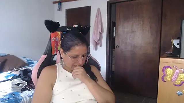 LucifernandaSw online show from June 2026 09:24:01 PM