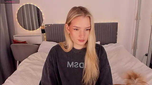 Snapshot of CassieRayss chatting on March 2026 09:59:02 AM CassieRayss online show from March 2026 09:59:02 AM