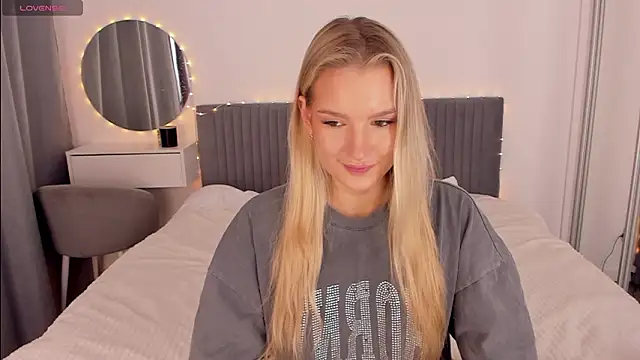 Snapshot of CassieRayss chatting on March 2026 09:38:01 AM CassieRayss online show from March 2026 09:38:01 AM