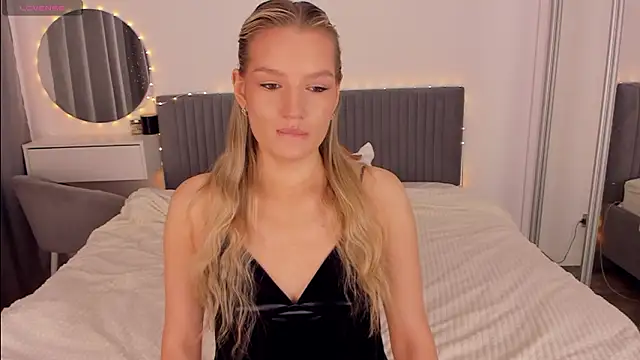 Snapshot of CassieRayss chatting on March 2026 08:39:02 AM CassieRayss online show from March 2026 08:39:02 AM