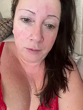 Snapshot of xsexycurvymilf chatting on March 2025 08:38:02 AM xsexycurvymilf online show from March 2025 08:38:02 AM