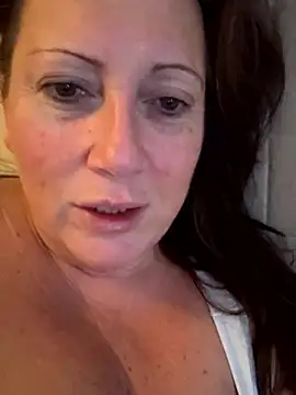 Snapshot of xsexycurvymilf chatting on November 2025 07:52:02 AM xsexycurvymilf online show from November 2025 07:52:02 AM