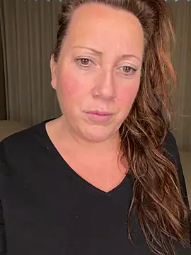 Snapshot of xsexycurvymilf chatting on February 2026 03:17:02 PM xsexycurvymilf online show from February 2026 03:17:02 PM