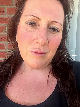 Snapshot of xsexycurvymilf chatting on April 2026 11:32:01 AM xsexycurvymilf online show from April 2026 11:32:01 AM