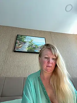 EmmaInLove23 online show from June 2026 01:54:01 AM
