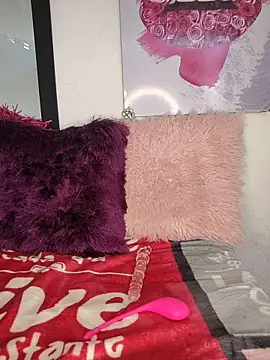 Snapshot of hanaa_18 chatting on November 2025 02:21:01 PM hanaa 18 online show from November 2025 02:21:01 PM