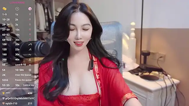 Snapshot of vyizh- chatting on December 2024 04:17:01 PM vyizh- online show from December 2024 04:17:01 PM