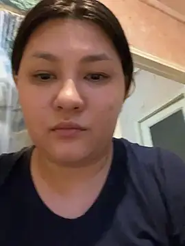 Olivialili online show from March 2025 06:00:01 PM