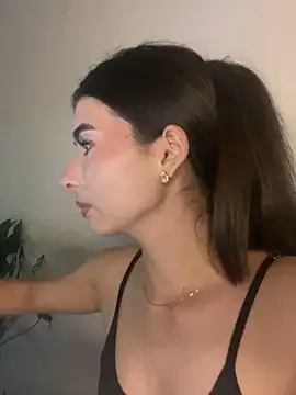 Snapshot of Coralinee_01 chatting on March 2026 12:17:02 AM Coralinee 01 online show from March 2026 12:17:02 AM