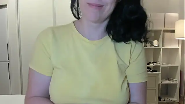 Snapshot of emmita69_ chatting on October 2025 05:17:02 AM emmita69 online show from October 2025 05:17:02 AM