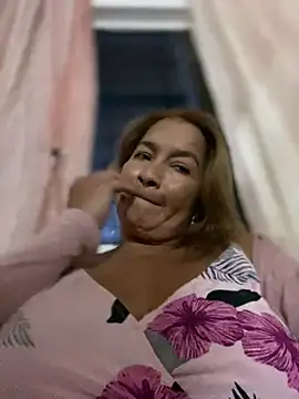 Snapshot of Jlo_69 chatting on January 2025 10:55:01 PM Jlo 69 online show from January 2025 10:55:01 PM