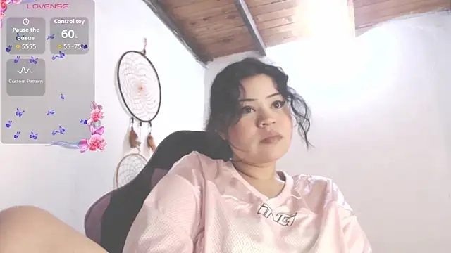 Snapshot of Amara18_ chatting on November 2025 09:17:02 AM Amara18 online show from November 2025 09:17:02 AM