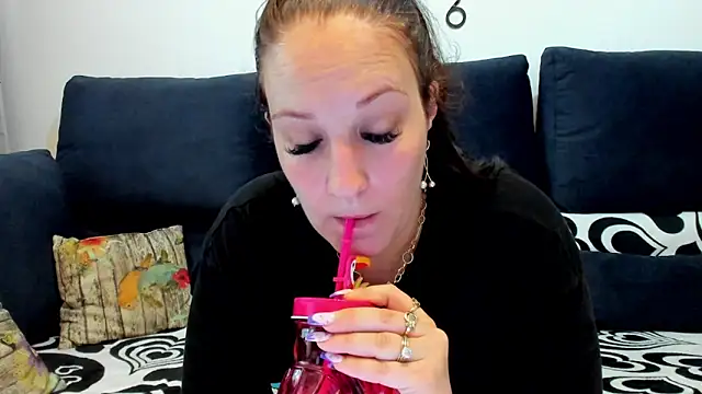 VanessaSquirtt online show from June 2026 10:52:01 AM