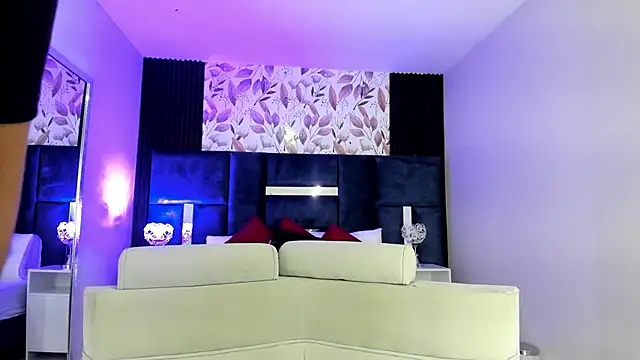 Amareto  online show from April 2026 04:53:02 PM