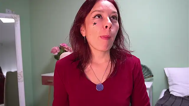 Snapshot of HaileyMoonn chatting on October 2025 03:28:02 AM HaileyMoonn online show from October 2025 03:28:02 AM