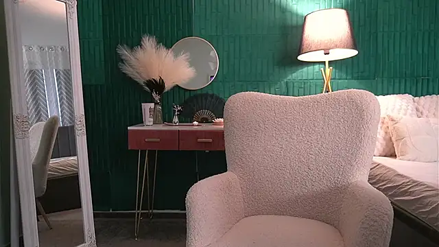 Snapshot of HaileyMoonn chatting on February 2026 08:02:02 AM HaileyMoonn online show from February 2026 08:02:02 AM