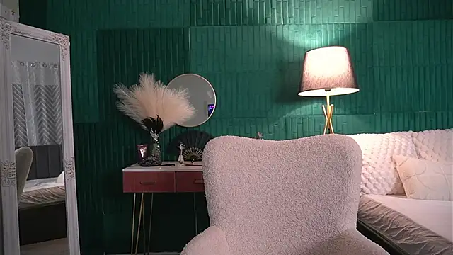 Snapshot of HaileyMoonn chatting on February 2026 04:30:01 AM HaileyMoonn online show from February 2026 04:30:01 AM