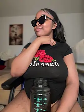 SSEXYBUBBLEBUTT101 online show from December 2024 09:51:01 PM