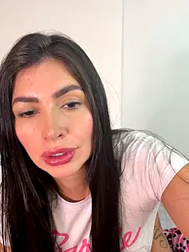 Snapshot of temptation_sweet chatting on September 2025 09:14:01 PM temptation sweet online show from September 2025 09:14:01 PM