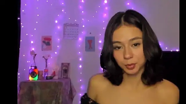 Snapshot of cute_roxana_ chatting on February 2025 11:12:02 PM cute roxana online show from February 2025 11:12:02 PM