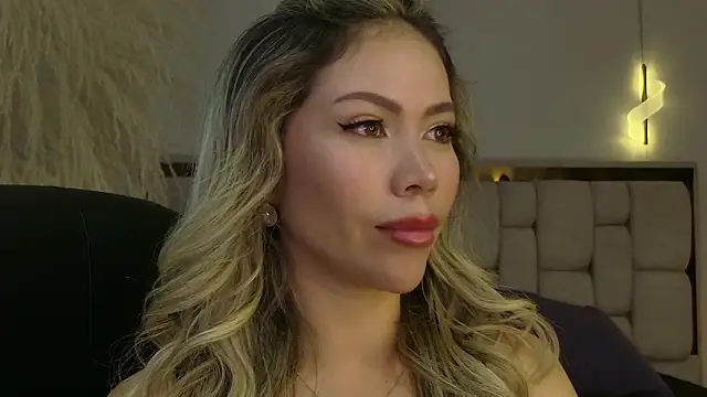 Ammy Castro online show from March 2026 09:30:01 PM