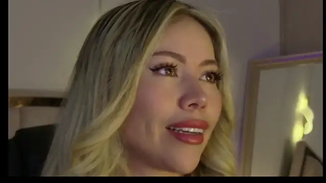 Snapshot of Ammy_Castro chatting on July 2026 10:01:02 PM Ammy Castro online show from July 2026 10:01:02 PM