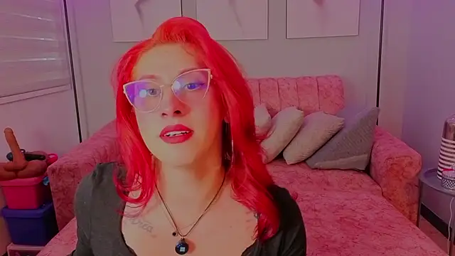 Juliana Saenzz online show from March 2026 02:22:02 PM