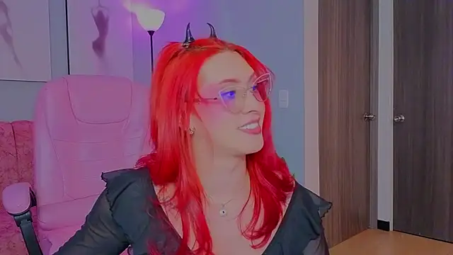 Juliana Saenzz online show from March 2026 06:02:02 PM