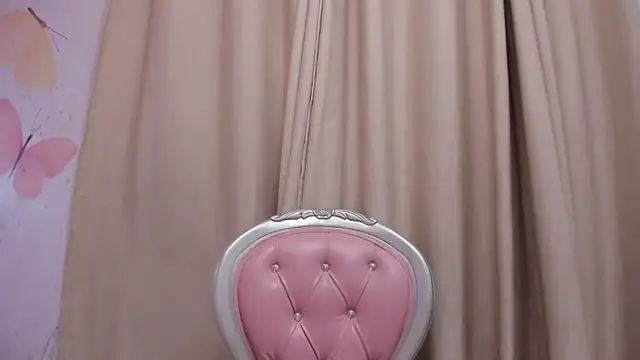 Snapshot of Arianna_bigboobs_ chatting on February 2025 11:21:02 AM Arianna bigboobs online show from February 2025 11:21:02 AM