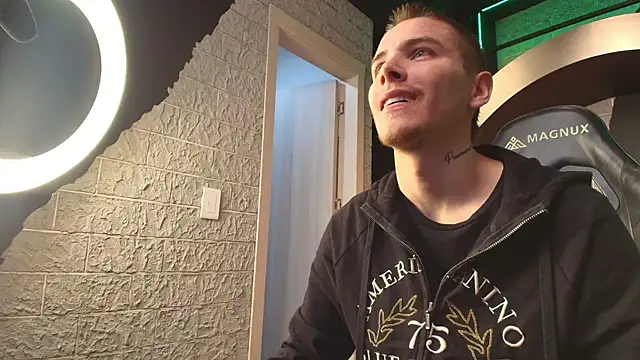 Snapshot of JordanThompson_ chatting on October 2025 11:11:02 AM JordanThompson online show from October 2025 11:11:02 AM