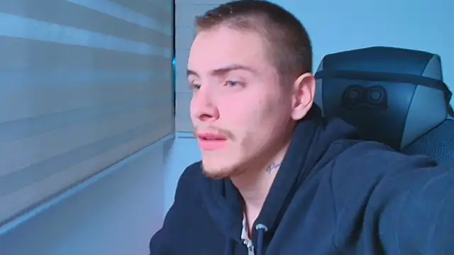 Snapshot of JordanThompson_ chatting on October 2025 12:27:01 AM JordanThompson online show from October 2025 12:27:01 AM