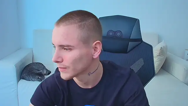 Snapshot of JordanThompson_ chatting on November 2025 07:58:01 PM JordanThompson online show from November 2025 07:58:01 PM