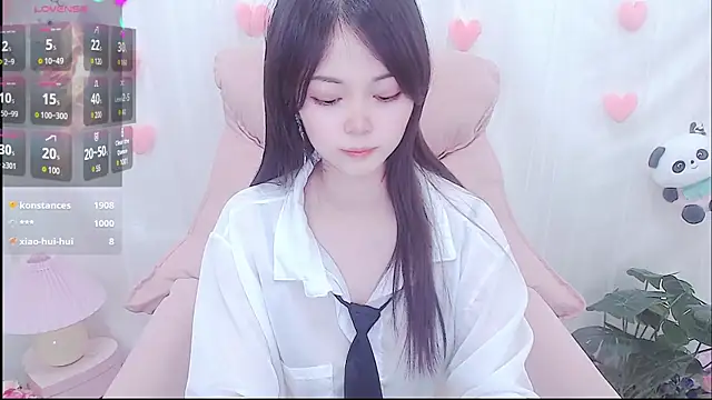 Snapshot of Hot-Coco chatting on December 2024 02:00:02 PM Hot-Coco online show from December 2024 02:00:02 PM