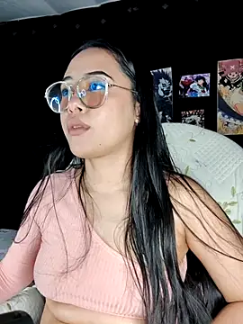 Snapshot of Janna_mnt chatting on December 2024 06:48:02 AM Janna mnt online show from December 2024 06:48:02 AM