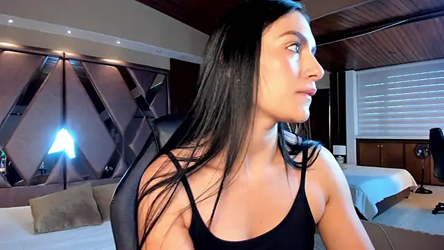 Snapshot of carina_rossi chatting on January 2025 11:38:02 AM carina rossi online show from January 2025 11:38:02 AM